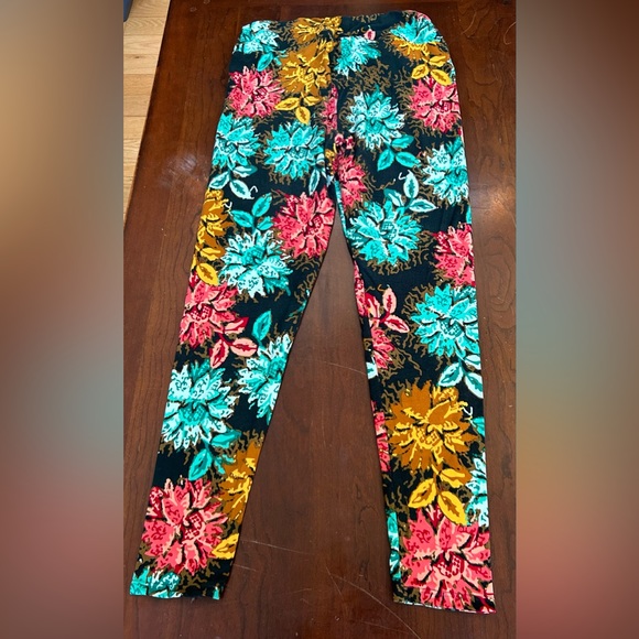 LuLaRoe Leggings - Picture 2 of 2